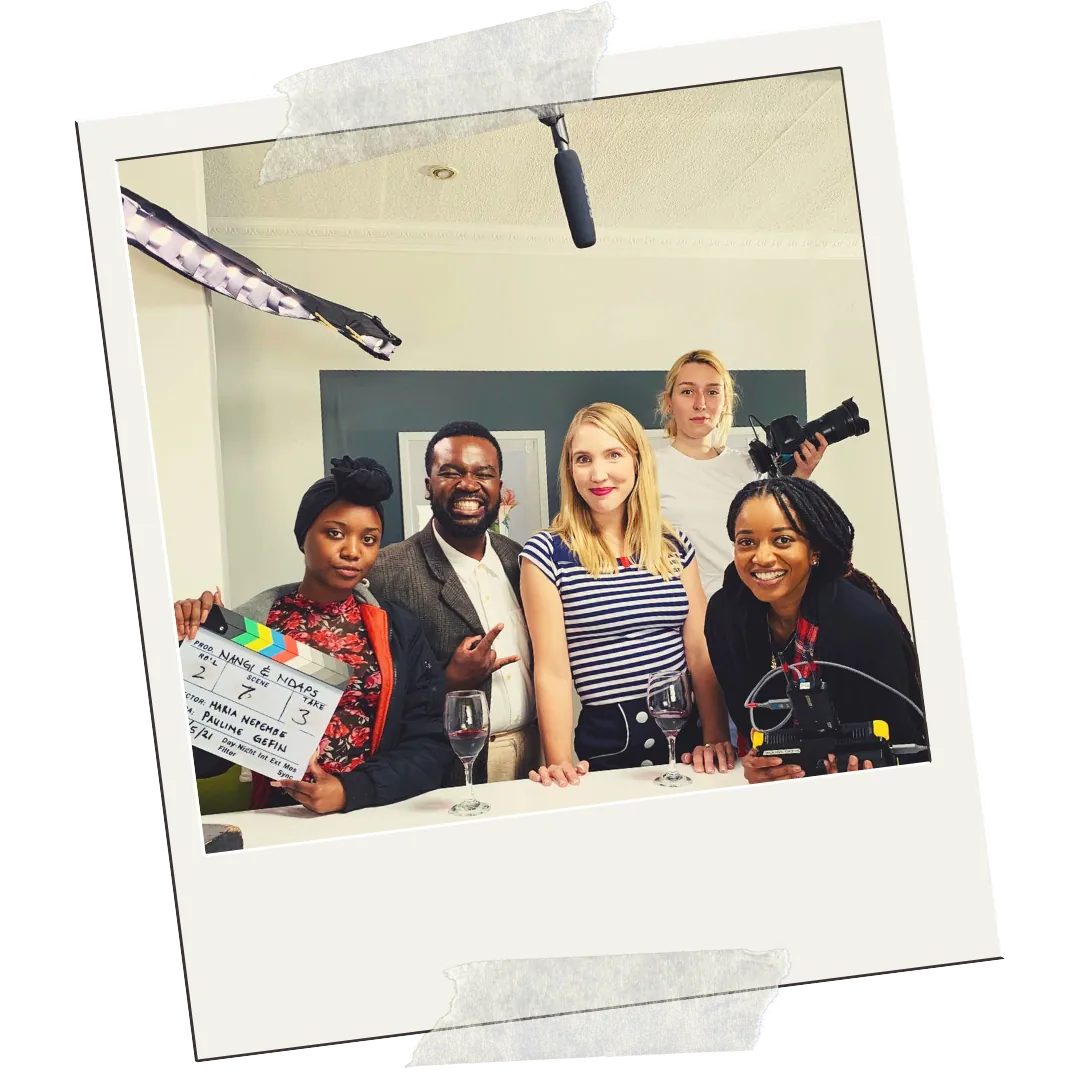 Jana Marie Backhaus-Tors mit einem Filmteam am Set